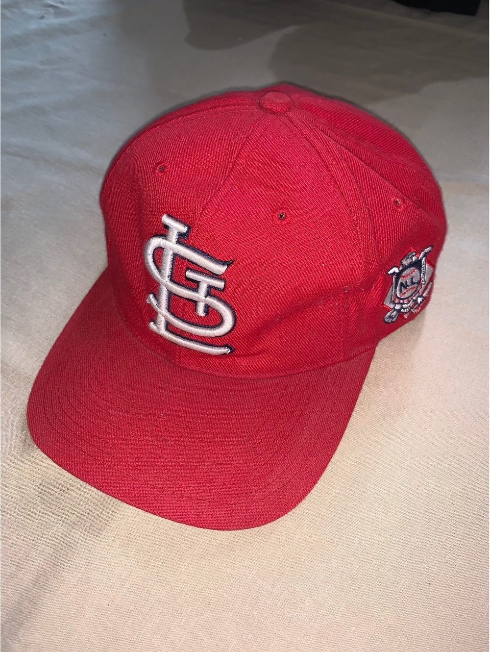 St. Louis Cardinals red adjustable baseball cap